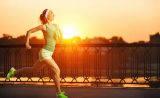 Бег по вечерам: учимся планировать тренировки на свежем воздухе Для чего бегают по вечерам